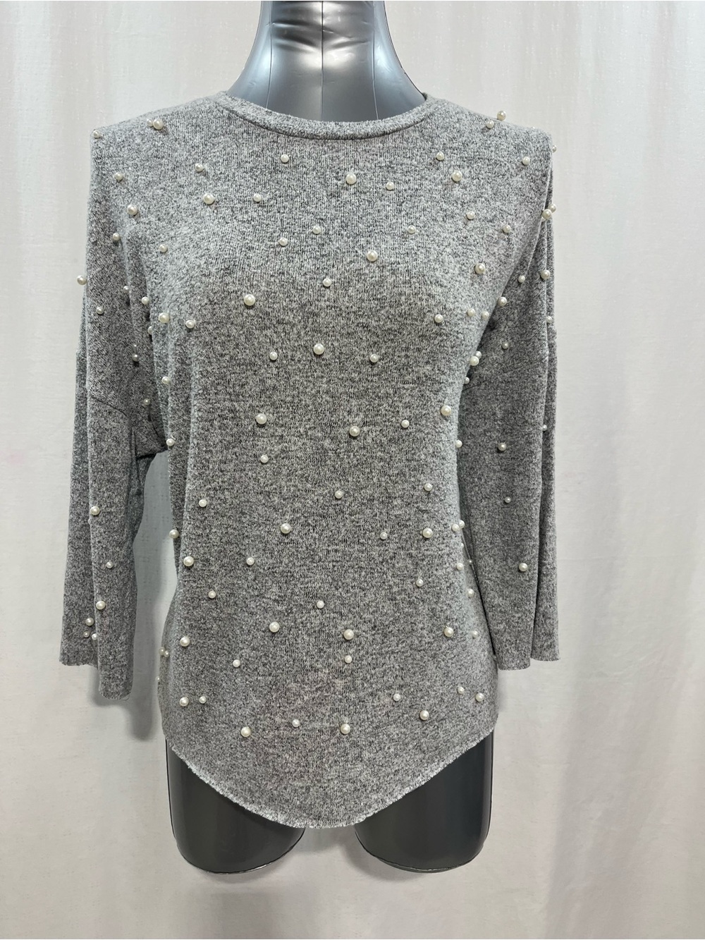 Zara Gray Crewneck soft cozy Sweater with Pearl Embellishments work casual 1545